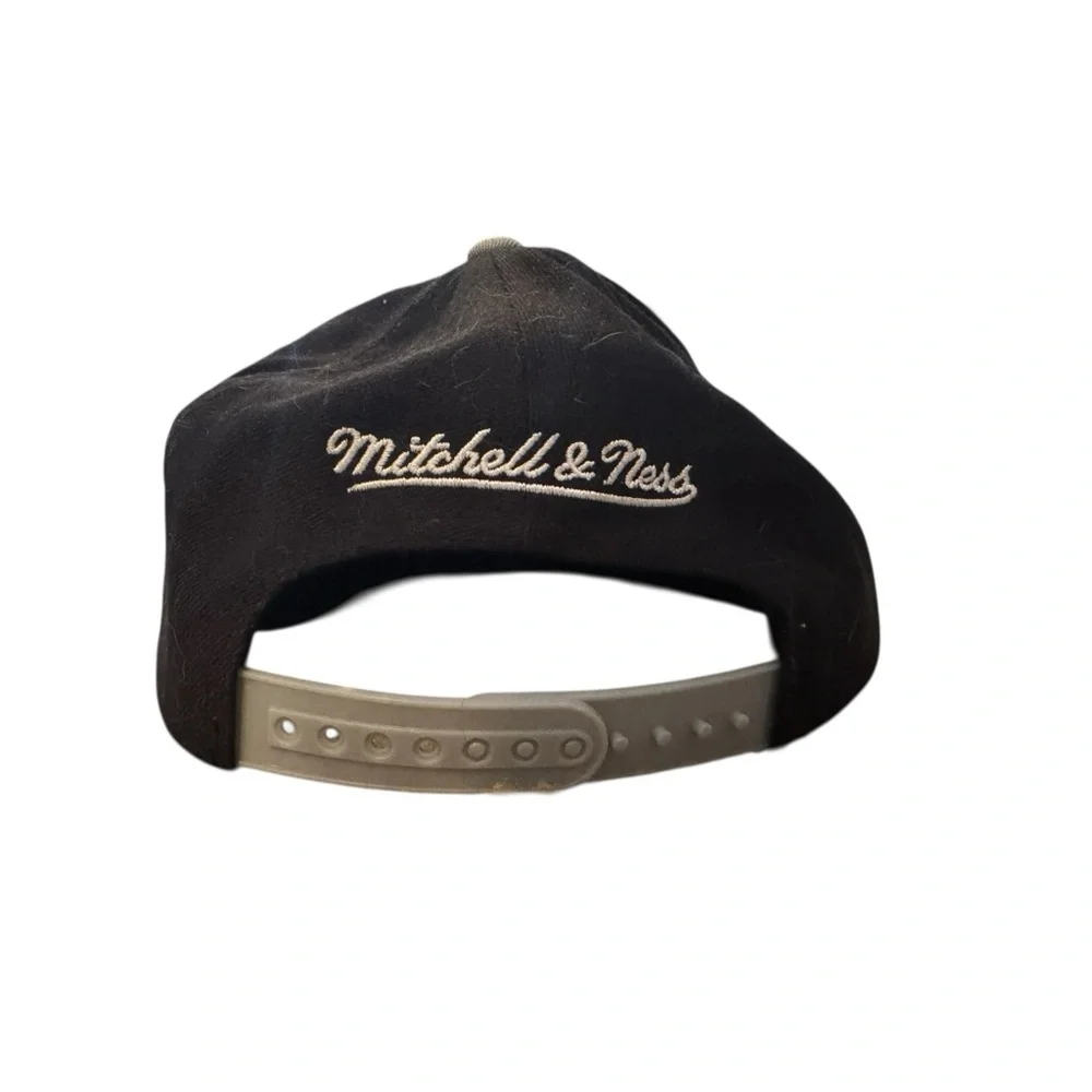 San Antonio Spurs Vintage Logo Mitchell & Ness Adjustable Snap Back Hat Cap - Picture 4 of 8